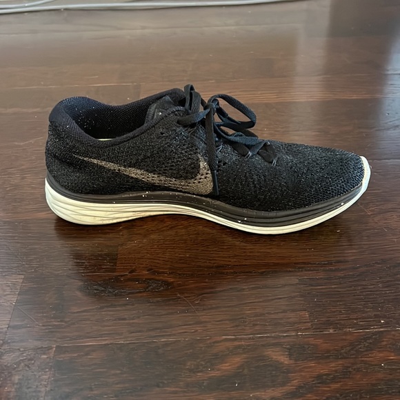 Nike Size 8 - Flyknit Lunar 3 Running Sneakers - Picture 6 of 8